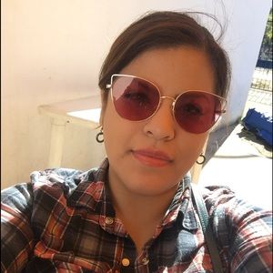 Meet your Posher, Fatima